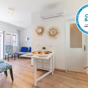B48 - Olive Tree Street 2 Bed Flat Apartment